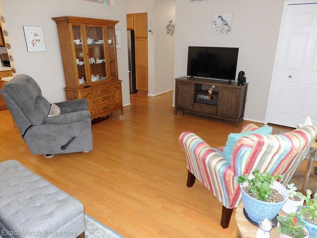 Entertain your guests or just relax and unwind. | Image 15