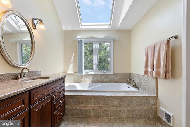 301 Fox Run, Townhouse with 3 bedrooms, 3 bathrooms and null parking in EXTON PA | Image 20