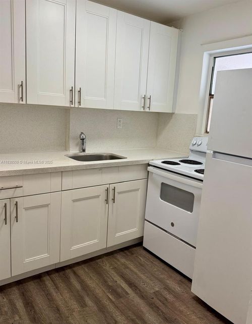 apt-4-7611 Ne 2nd Ct, Miami, FL, 33138-4943 | Card Image