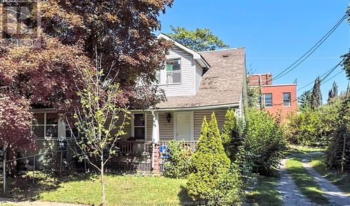 3226 Edison St, Windsor, ON, N9C1S2 | Card Image