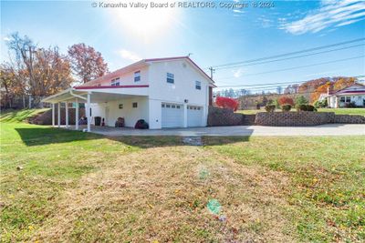 8788 Coal River Road, House other with 2 bedrooms, 2 bathrooms and null parking in Saint Albans WV | Image 3