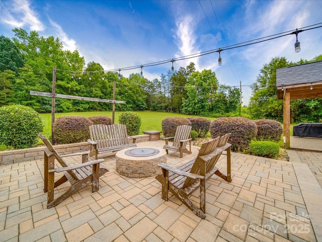 Fire Pit Area | Image 12