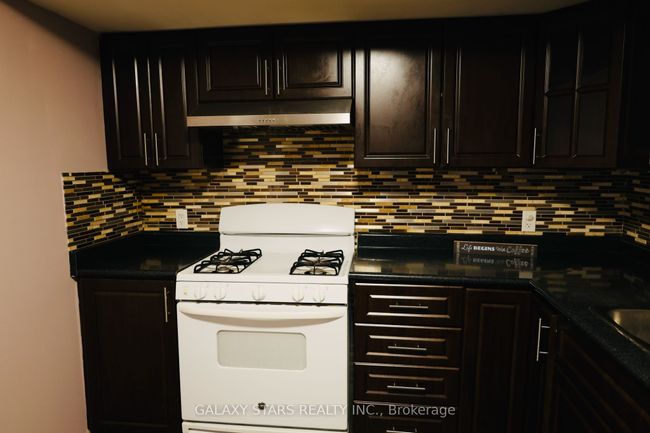 BSMNT - 21 Styles Cres, House other with 2 bedrooms, 1 bathrooms and 1 parking in Ajax ON | Image 7