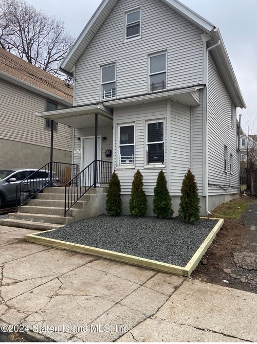 90 Ann St, Staten Island, NY, 10302-1455 | Card Image