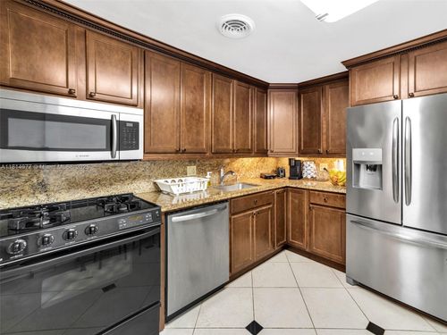 apt-523-2030 S Ocean Dr, Hallandale Beach, FL, 33009-6607 | Card Image