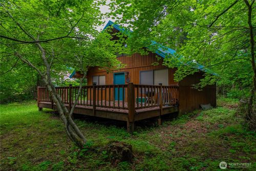 146 Mount Rainier Dr, Packwood, WA, 98361-9733 | Card Image