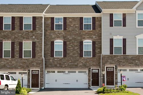 152 Trout Lily Dr, LAKE FREDERICK, VA, 22630-1909 | Card Image