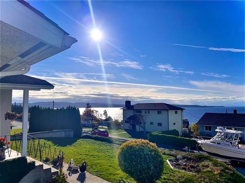 3910 Manitoba Ave, Powell River, BC, V8A2W6 | Card Image