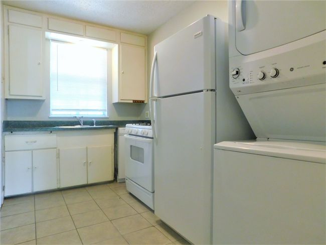 1609 N Locust St, Home with 2 bedrooms, 1 bathrooms and null parking in Denton TX | Image 11