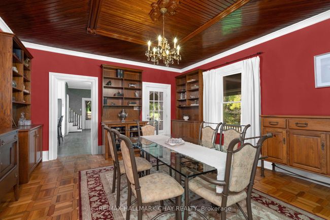 4950 Penetanguishene Rd, House other with 4 bedrooms, 3 bathrooms and 10 parking in Hillsdale ON | Image 15