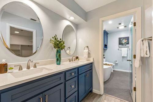 24 Legend Rd, Benbrook, TX, 76132-1036 | Card Image