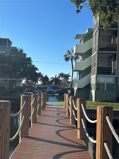 203-2741 Taft St, Hollywood, FL, 33020-2916 | Card Image