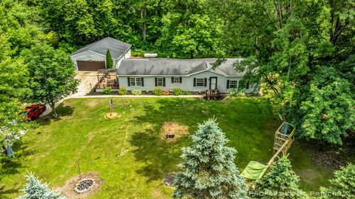 3766 Mary Ave, Newaygo, MI, 49337-9569 | Card Image