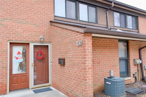 3707 Allendale Cir, Pittsburgh, PA, 15204-1205 | Card Image