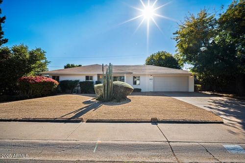 8221 E Edgemont Ave, Scottsdale, AZ, 85257-1730 | Card Image