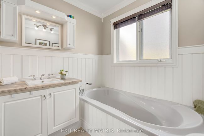 1920 Landry St, House other with 3 bedrooms, 3 bathrooms and 9 parking in Clarence Creek ON | Image 32