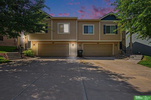 16313 Browne St, Omaha, NE, 68116-3255 | Card Image
