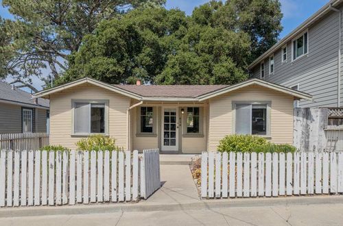 414 Sinex Ave, Pacific Grove, CA, 93950-4535 | Card Image
