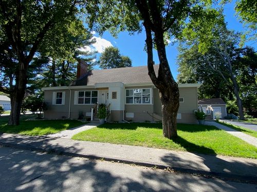 46 Crosby St, Webster, MA, 01570-2806 | Card Image