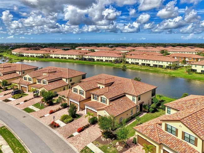 UNIT-201 - 12590 Ghiberti Cir, Condo with 3 bedrooms, 2 bathrooms and null parking in VENICE FL | Image 4