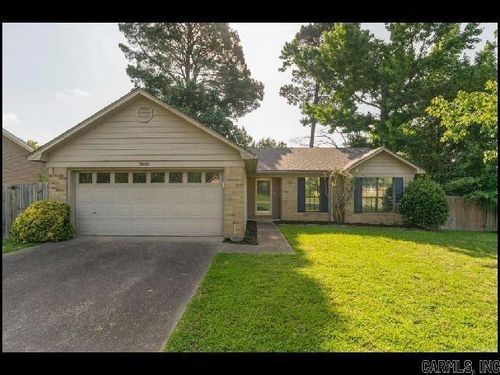 3002 Forest Dr, Bryant, AR, 72022-9040 | Card Image