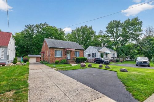 4209 Clague Rd, North Olmsted, OH, 44070-2312 | Card Image