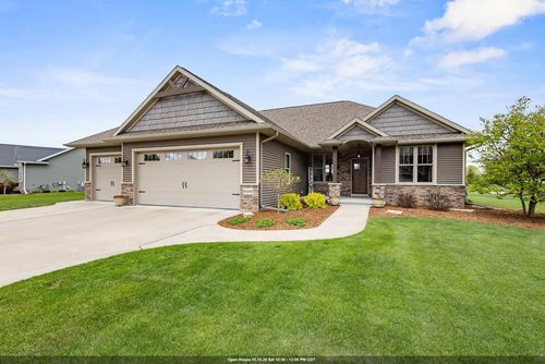 W5040 Cherrywood Drive, SHERWOOD, WI, 54169 | Card Image