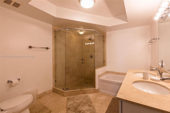 APT-603 - 17555 Atlantic Blvd, Condo with 2 bedrooms, 2 bathrooms and null parking in Sunny Isles Beach FL | Image 29