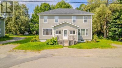 12 St James St, House other with 3 bedrooms, 3 bathrooms and null parking in Saint Stephen NB | Image 1