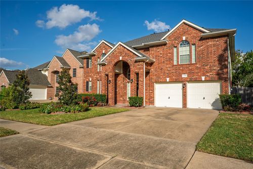 2109 Auburn Shores Dr, Pearland, TX, 77584-4705 | Card Image
