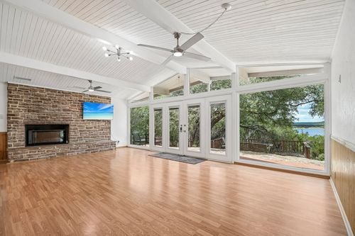 21103 Dawn Dr, Lago Vista, TX, 78645-5230 | Card Image