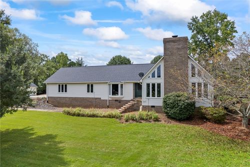 130 Quail Haven Dr, Walhalla, SC, 29691-4129 | Card Image