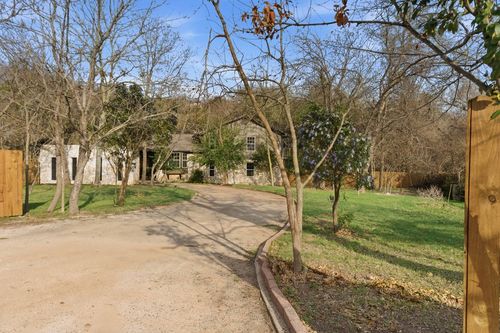 8707 White Cliff Dr, Austin, TX, 78759-7725 | Card Image