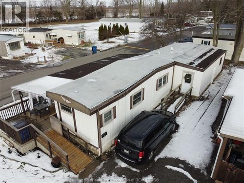 30 Regency Dr, Chatham, ON, N7L4E8 | Card Image