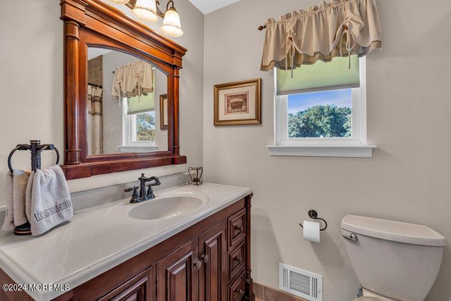 39 Honeysuckle Way, House other with 4 bedrooms, 3 bathrooms and null parking in Howell NJ | Image 23