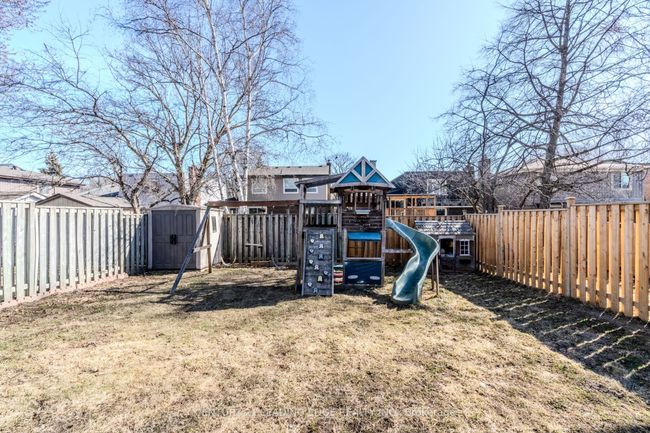 1807 Listowell Cres, House attached with 3 bedrooms, 2 bathrooms and 1 parking in Pickering ON | Image 23