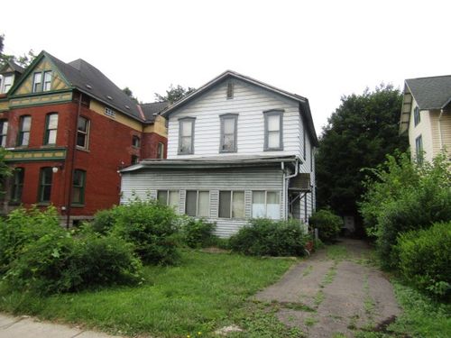 1470 3rd Ave, New Brighton, PA, 15066-2202 | Card Image