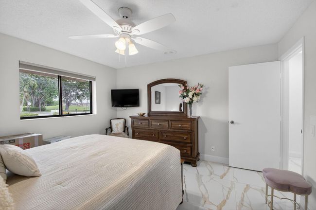 6858 Fountains Cir, Condo with 3 bedrooms, 3 bathrooms and null parking in Lake Worth FL | Image 42