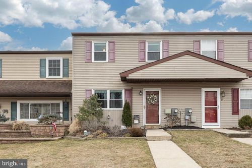 65 Pennypacker Dr, SCHWENKSVILLE, PA, 19473-1048 | Card Image