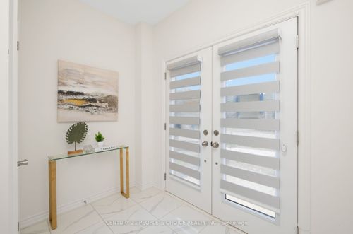 18 Heming St, Paris, ON, N3L0M5 | Card Image