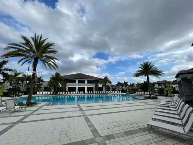 4690 Nw 84 Th Ave, Townhouse with 3 bedrooms, 5 bathrooms and null parking in Doral FL | Image 46