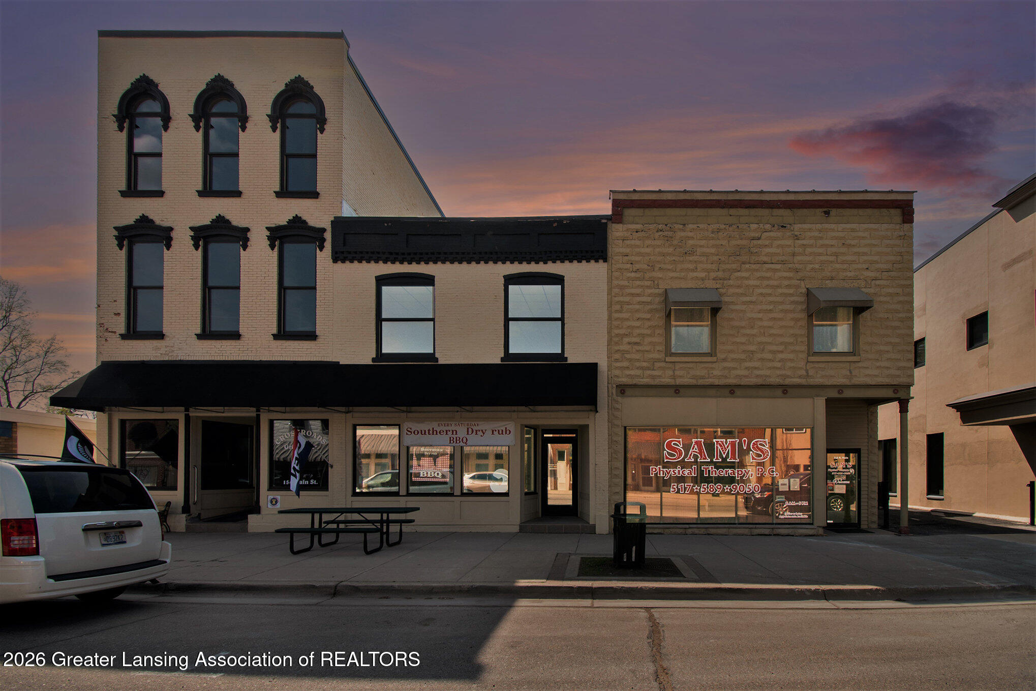 148 S Main St, Leslie, MI 49251