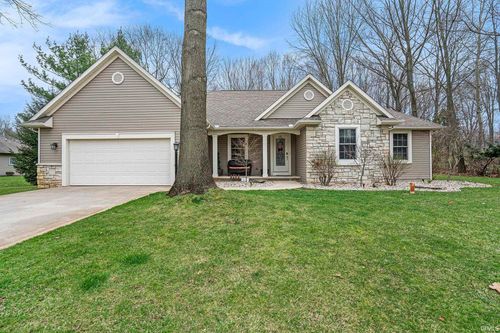 13745 Ranier Dr, Middlebury, IN, 46540-8787 | Card Image
