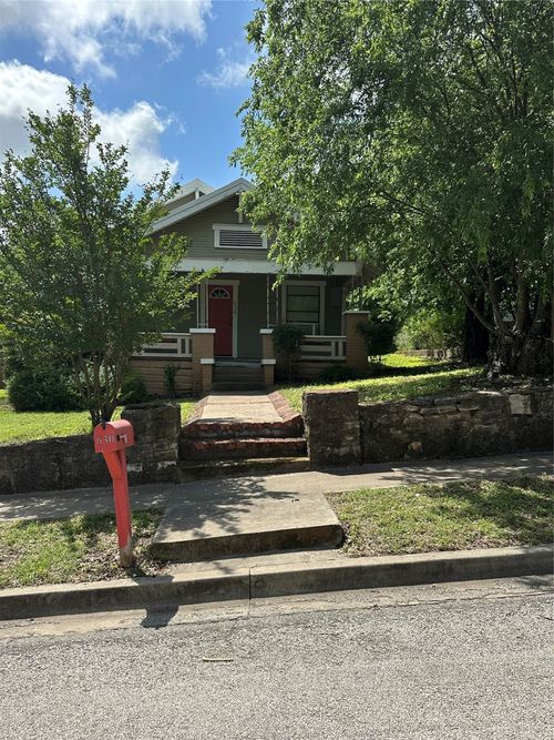 630 W College St, Stephenville, TX, 76401-4814 | Card Image