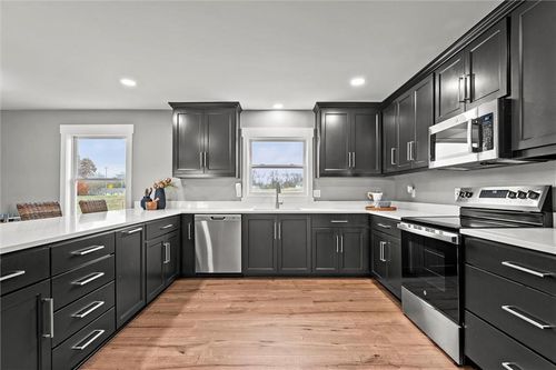 19985 W 199th St, Spring Hill, KS, 66083-9666 | Card Image