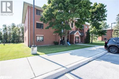 159 Edgehill Dr, Condo with 1 bedrooms, 1 bathrooms and 1 parking in Barrie ON | Image 2