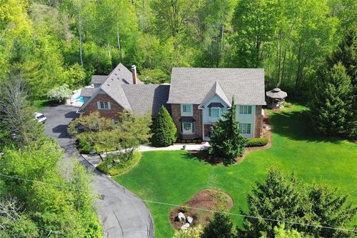 712 Robson Rd, Waterdown, ON, L8B1H1 | Card Image