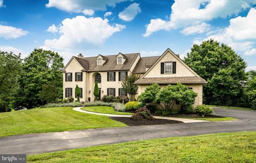 4 Taylor Chase Ln, West Chester, PA, 19382-7097 | Card Image