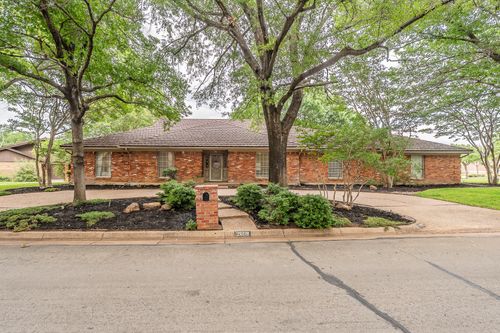 2609 Shadow Ridge Drive, Arlington, TX, 76006 | Card Image