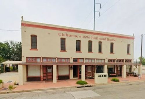 423-419 E Henderson St, Cleburne, TX, 76031-4223 | Card Image